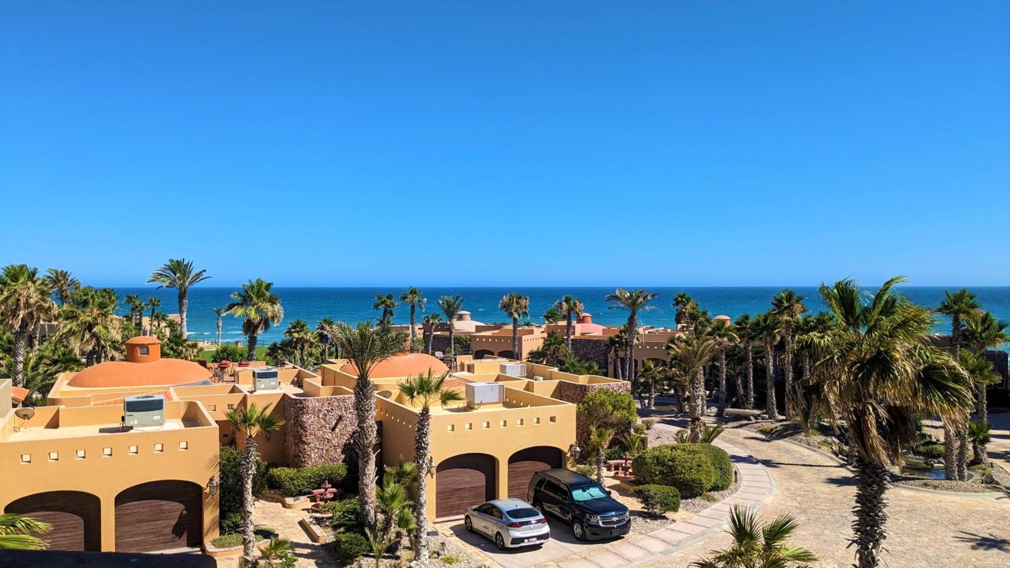 Bella Sirena Condo 201-E - Elegant Condo With Sunrise Sea Views Rocky Point Exterior photo